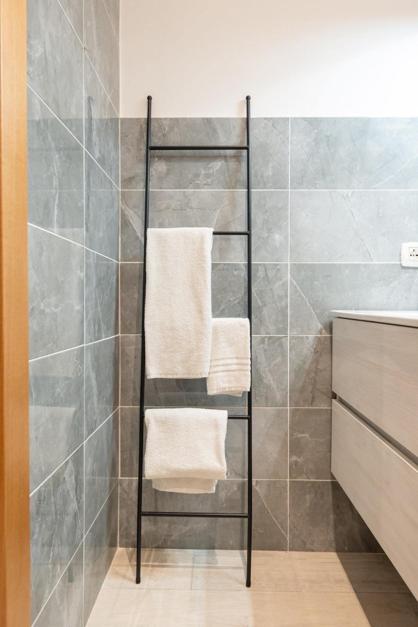 Dimora 5 Santi Hotell Neapel Exteriör bild