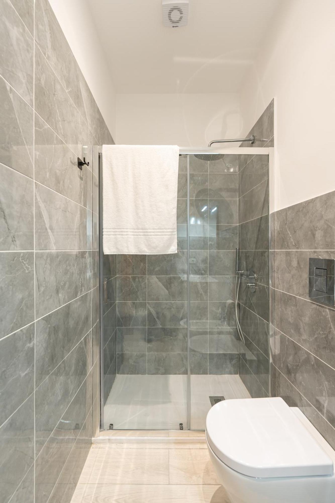 Dimora 5 Santi Hotell Neapel Exteriör bild